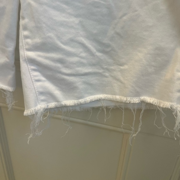 32 Anthropologie pilcro mid rise slim Bermuda jean shorts frayed edge white - Picture 9 of 15